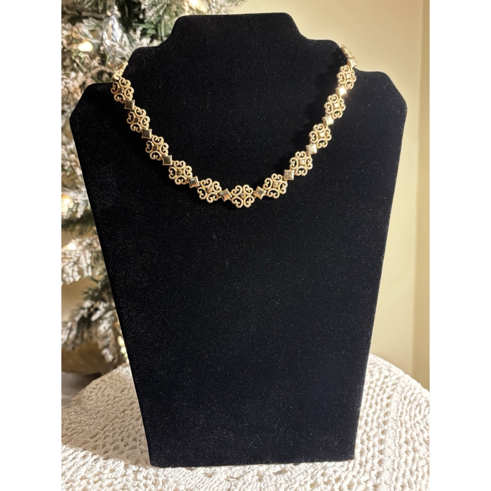 Vintage 1980s Signed Avon Gold Brushed Filigree Necklace Adjustable Chain
